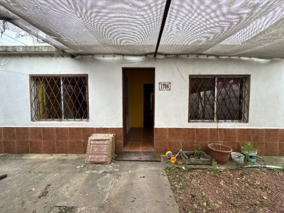 Casa en Alquiler 3 dormitorios en ColÃ³n 