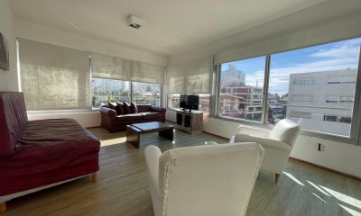 Apartamento en Venta 2 dormitorios 2 baños Punta del Este