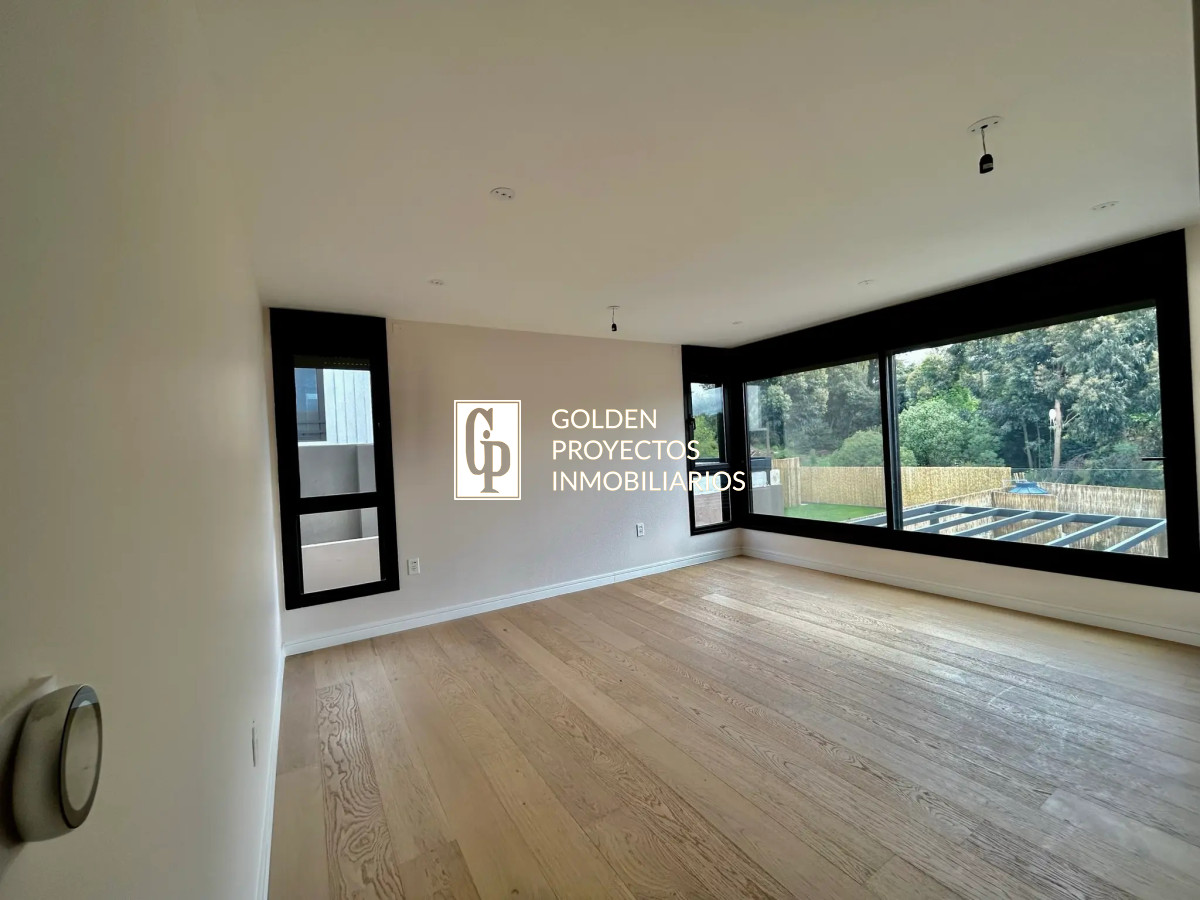 Casa ID.524/Casa-en-Venta-3-Dormitorios--en-San-Nicanor-,-Carrasco-Norte - Casa en Venta 3 Dormitorios  en San Nicanor , Carrasco Norte