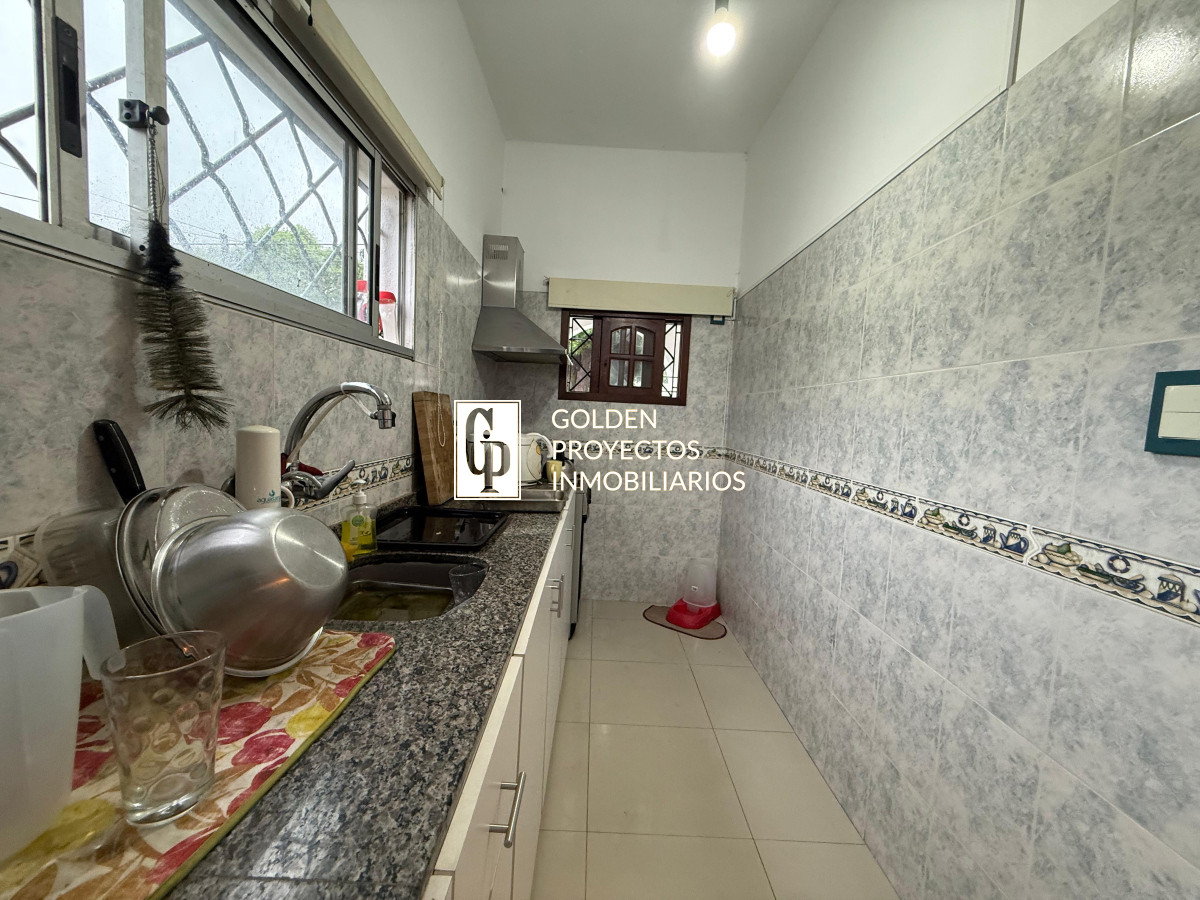 Casa ID.430 - Casa en Alquiler 3 Dormitorios 2 baños y cochera en Malvin Norte