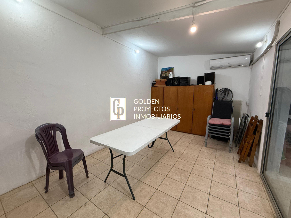 Casa ID.430 - Casa en Alquiler 3 Dormitorios 2 baños y cochera en Malvin Norte