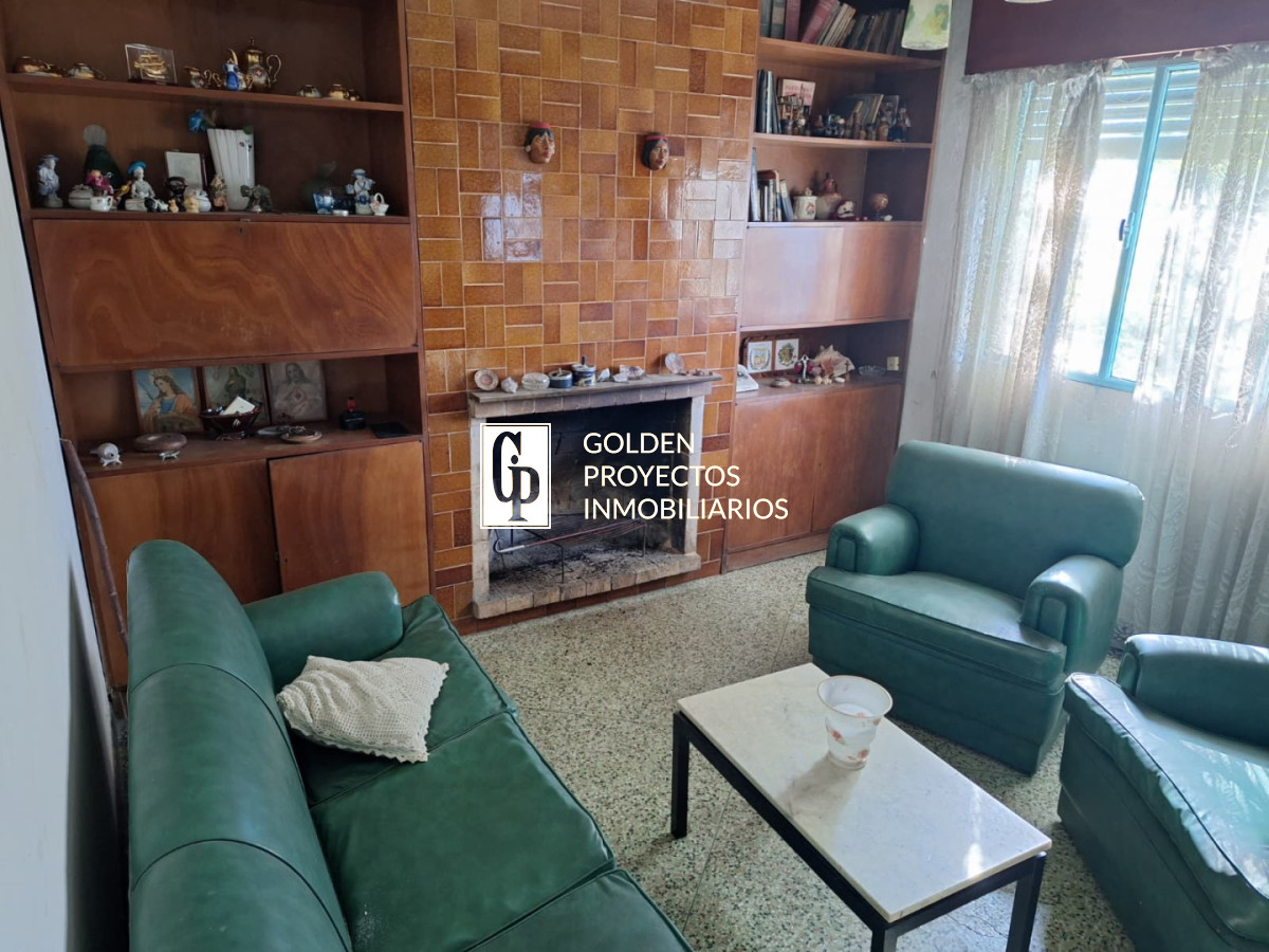 Casa ID.644 - Casa en Alquiler 2 Dormitorios y Cochera en Bella Italia