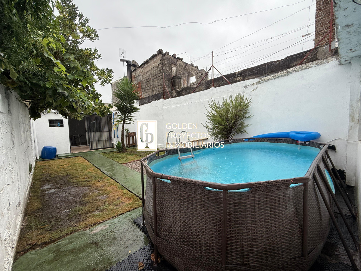 Casa ID.430 - Casa en Alquiler 3 Dormitorios 2 baños y cochera en Malvin Norte