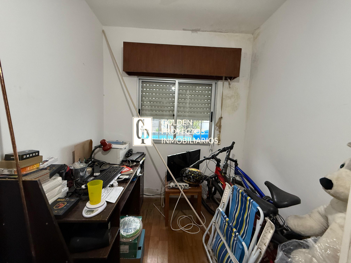 Casa ID.430 - Casa en Alquiler 3 Dormitorios 2 baños y cochera en Malvin Norte