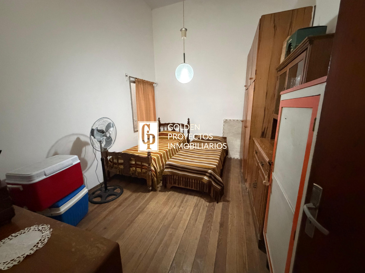 Casa ID.715/3-Casas-en-Venta-en-Parque-Batlle - 3 Casas en Venta en Parque Batlle