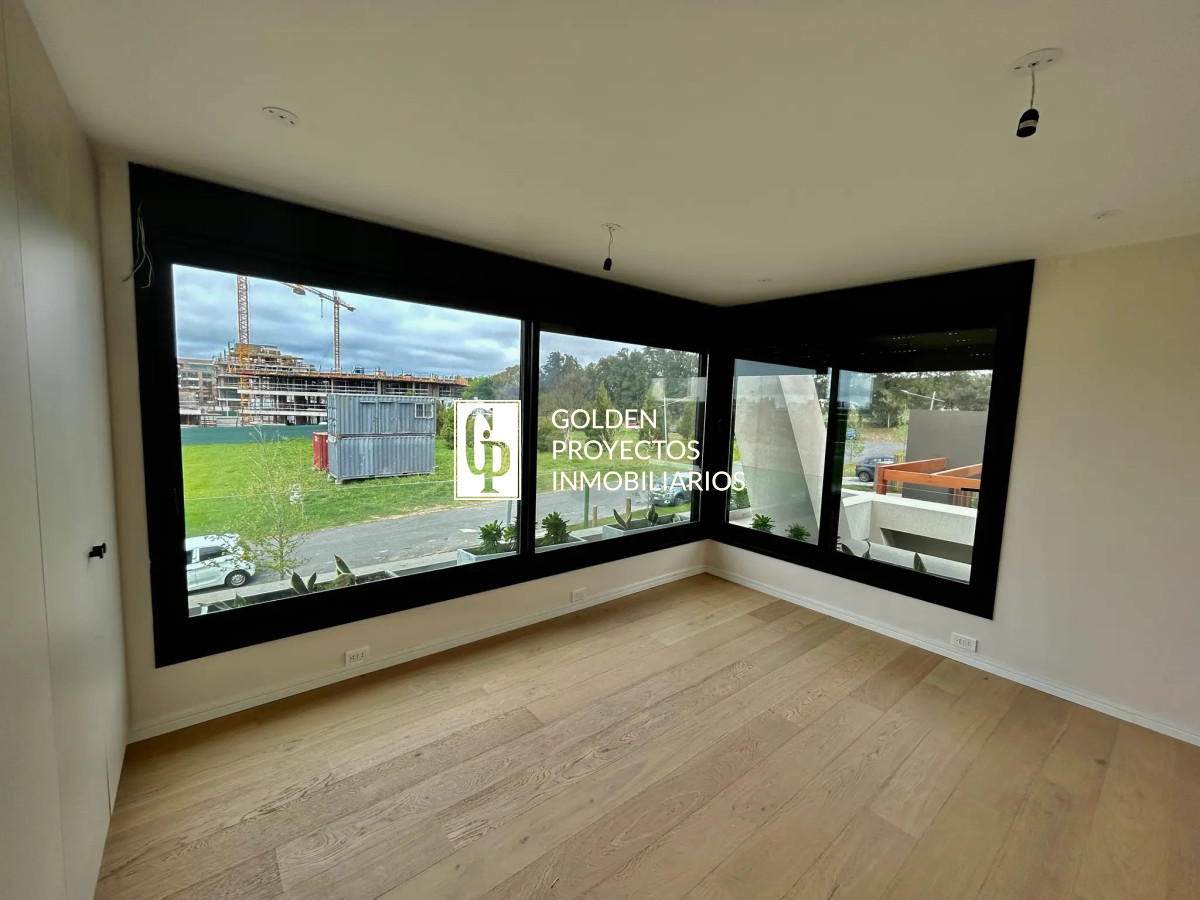 Casa ID.524/Casa-en-Venta-3-Dormitorios--en-San-Nicanor-,-Carrasco-Norte - Casa en Venta 3 Dormitorios  en San Nicanor , Carrasco Norte