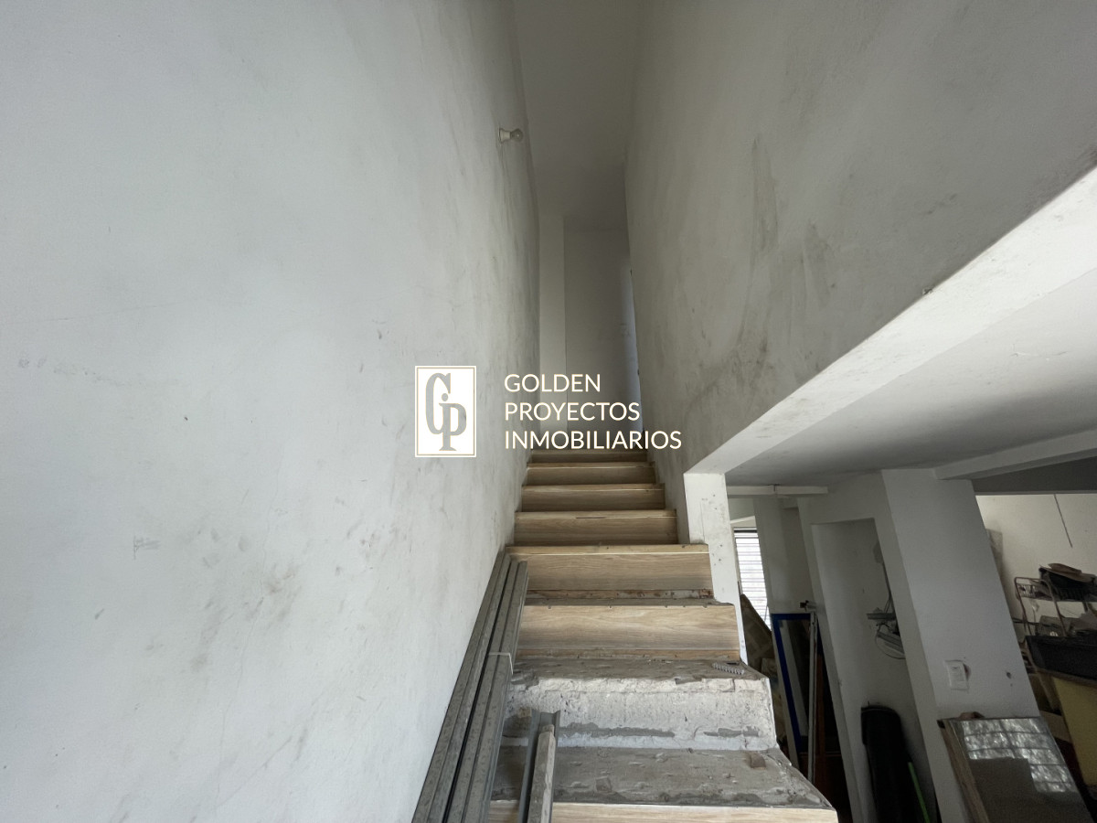 Casa ID.700 - Casa en venta,3 dormitorios,Belvedere.