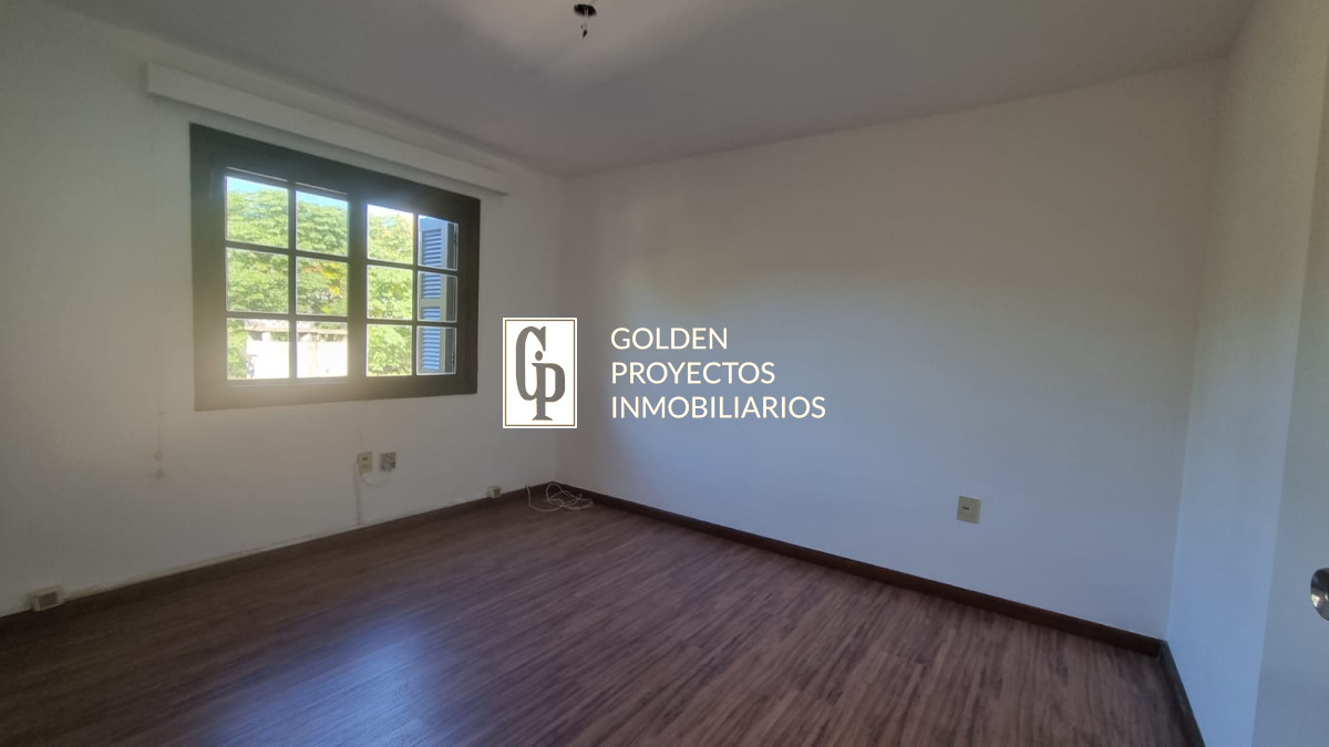 Casa ID.512/Casa-En-Alquiler-de-3-Dormitorios-Carrasco - Casa En Alquiler de 3 Dormitorios Carrasco
