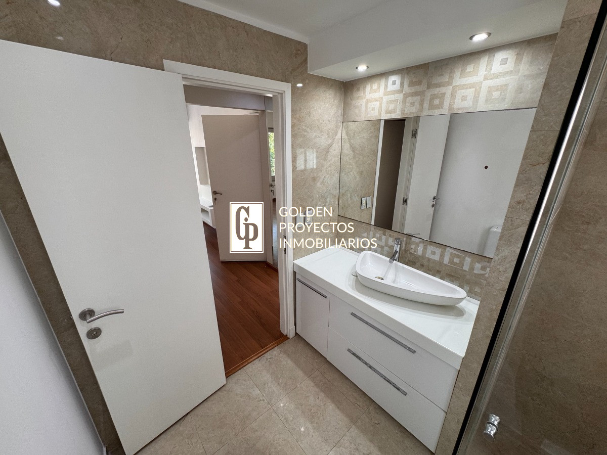 Casa ID.511 - Casa En Alquiler de 4 Dormitorios En Pocitos