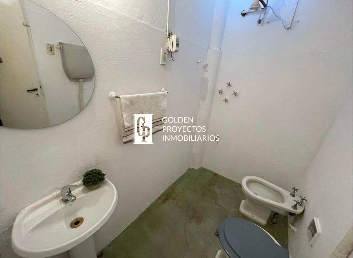 Casa ID.440 - Casa 1 dormitorio, cochera y patio Cerrito 
