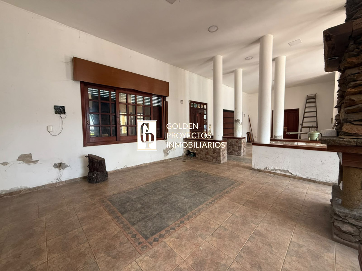 Casa ID.889 - Casa + local en Venta 3 dormitorios y Piscina en Unión 