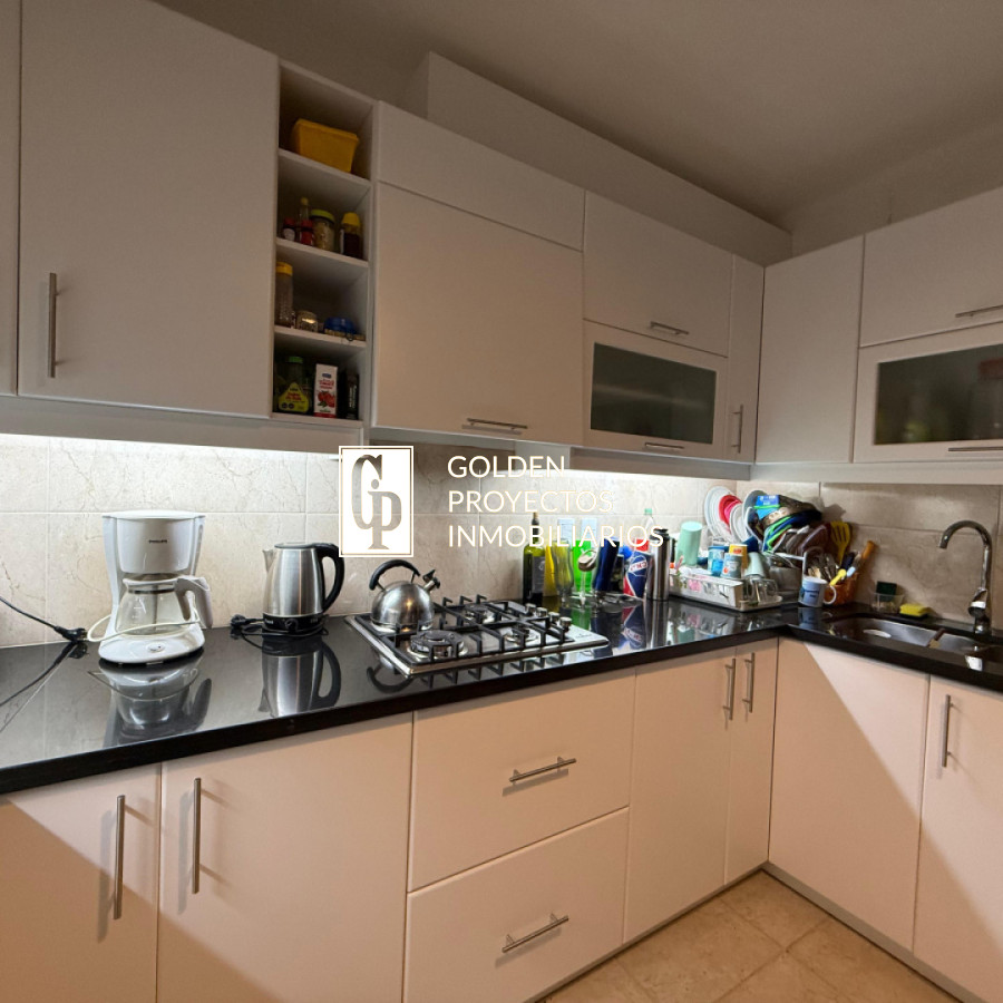Casa ID.18 - Casa en  Venta Malvin 3 dorm 2 baños y Cochera