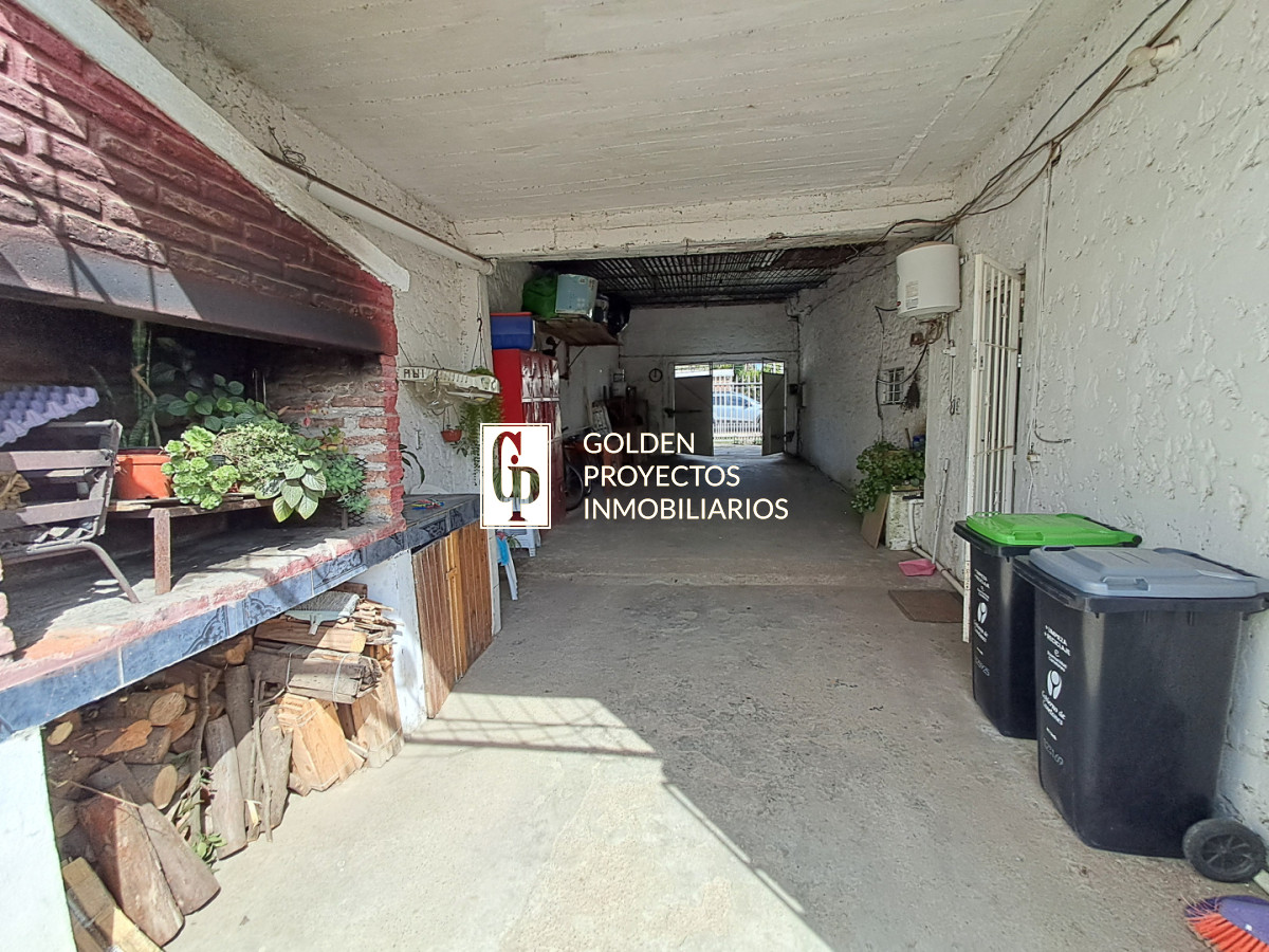 Casa ID.760/Venta-Padrón-Único-Tres-Casas-con-Terreno-y-Cochera-en-Las-Piedras - Venta Padrón Único Tres Casas con Terreno y Cochera en Las Piedras