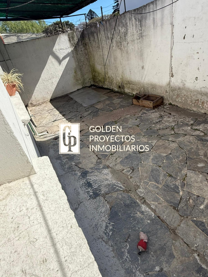 Casa ID.610/Casa-en-alquiler-2-dormitorios-y-cochera,Maroñas - Casa en alquiler 2 dormitorios y cochera,Maroñas