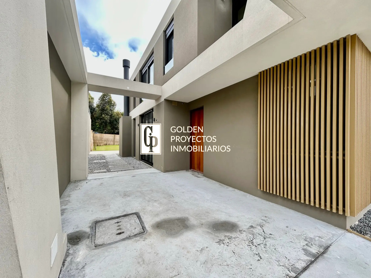 Casa ID.524/Casa-en-Venta-3-Dormitorios--en-San-Nicanor-,-Carrasco-Norte - Casa en Venta 3 Dormitorios  en San Nicanor , Carrasco Norte