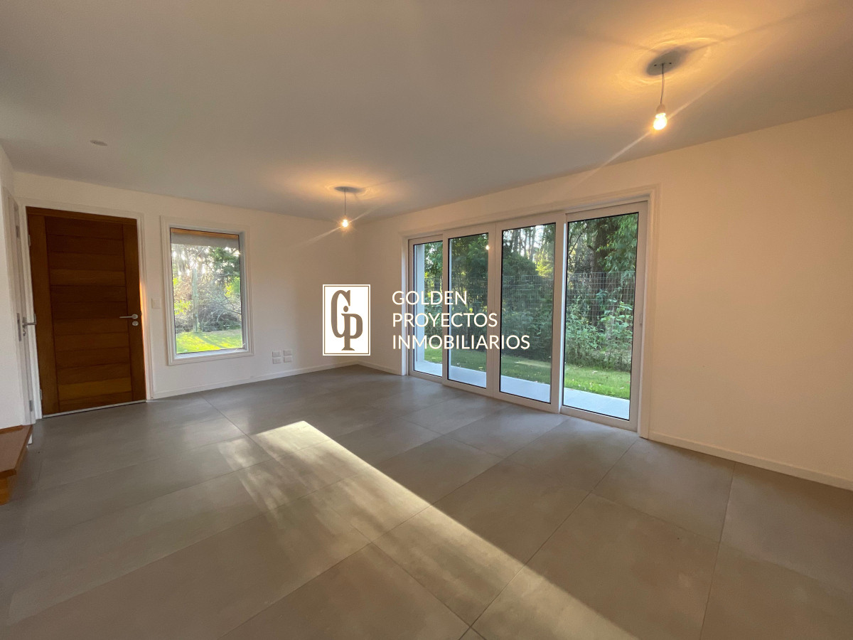 Casa ID.408 - Casa en Venta 3 dormitorios 3 baños Pinares Punta del Este