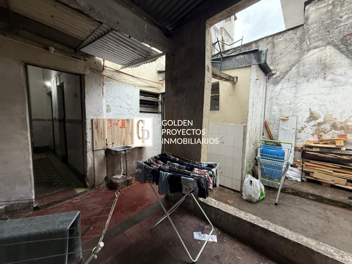 Casa ID.777/ - Casa en Venta 8 dormitorios Padrón Único en Cordón 