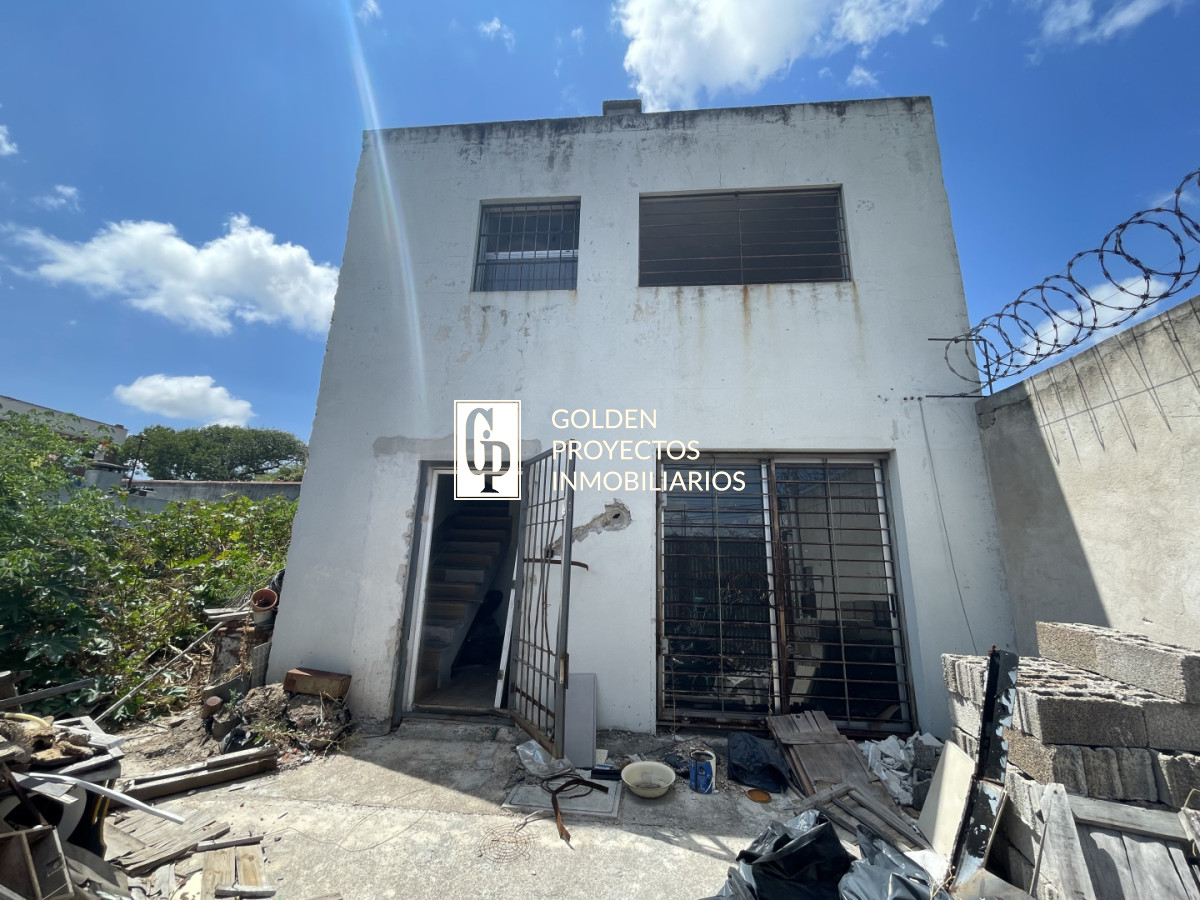 Casa ID.700 - Casa en venta,3 dormitorios,Belvedere.