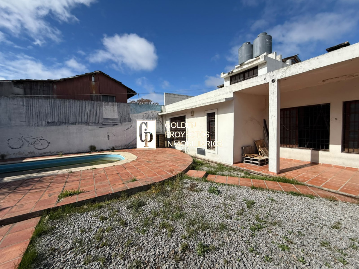 Casa ID.889 - Casa + local en Venta 3 dormitorios y Piscina en Unión 