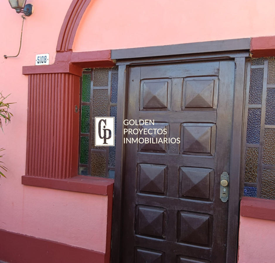 Casa ID.817/Casa-en-venta--2--dormitorios-,-cochera-,-2-cocinas-,--patio- - Casa en venta  2  dormitorios , cochera , 2 cocinas ,  patio 