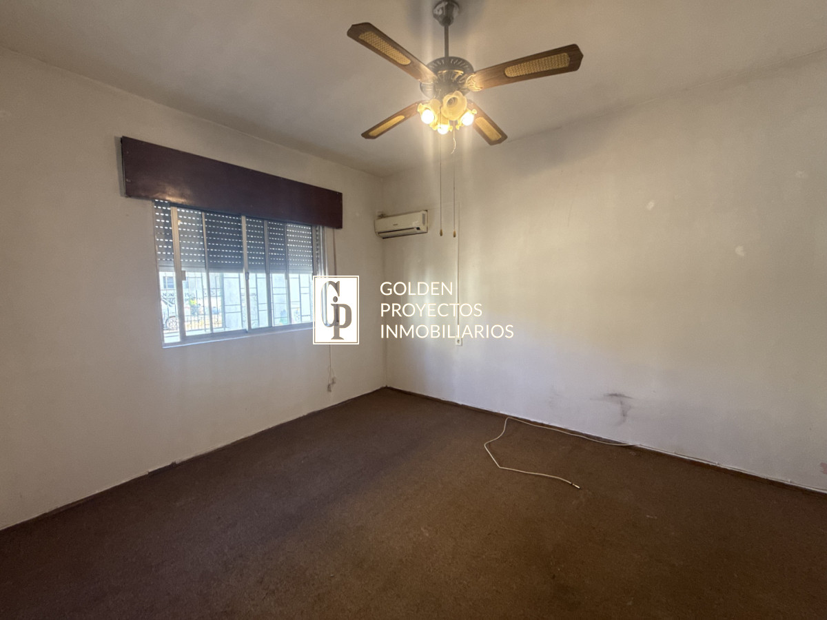 Casa ID.782 - Casa en Alquiler 3 o 4 dormitorios y cochera Nuevo Centro 
