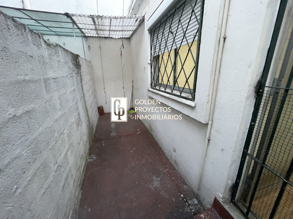 Casa ID.876/ - Casa en alquiler dos dormitorios y cochera en buceo