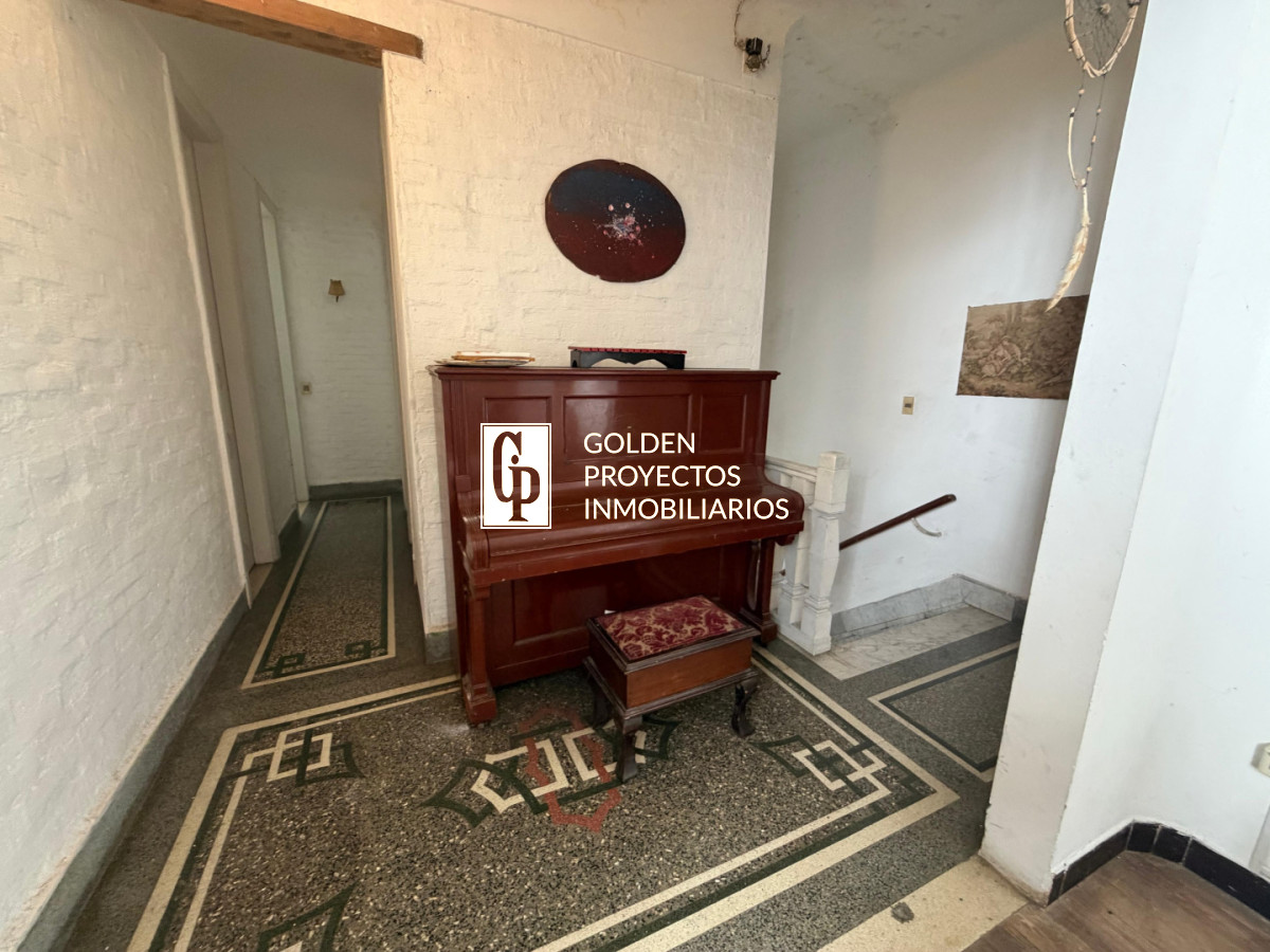 Casa ID.635/Casa-En-Venta-De-4-Dormitorios-En-Tres-Cruces - Casa En Venta De 4 Dormitorios En Tres Cruces