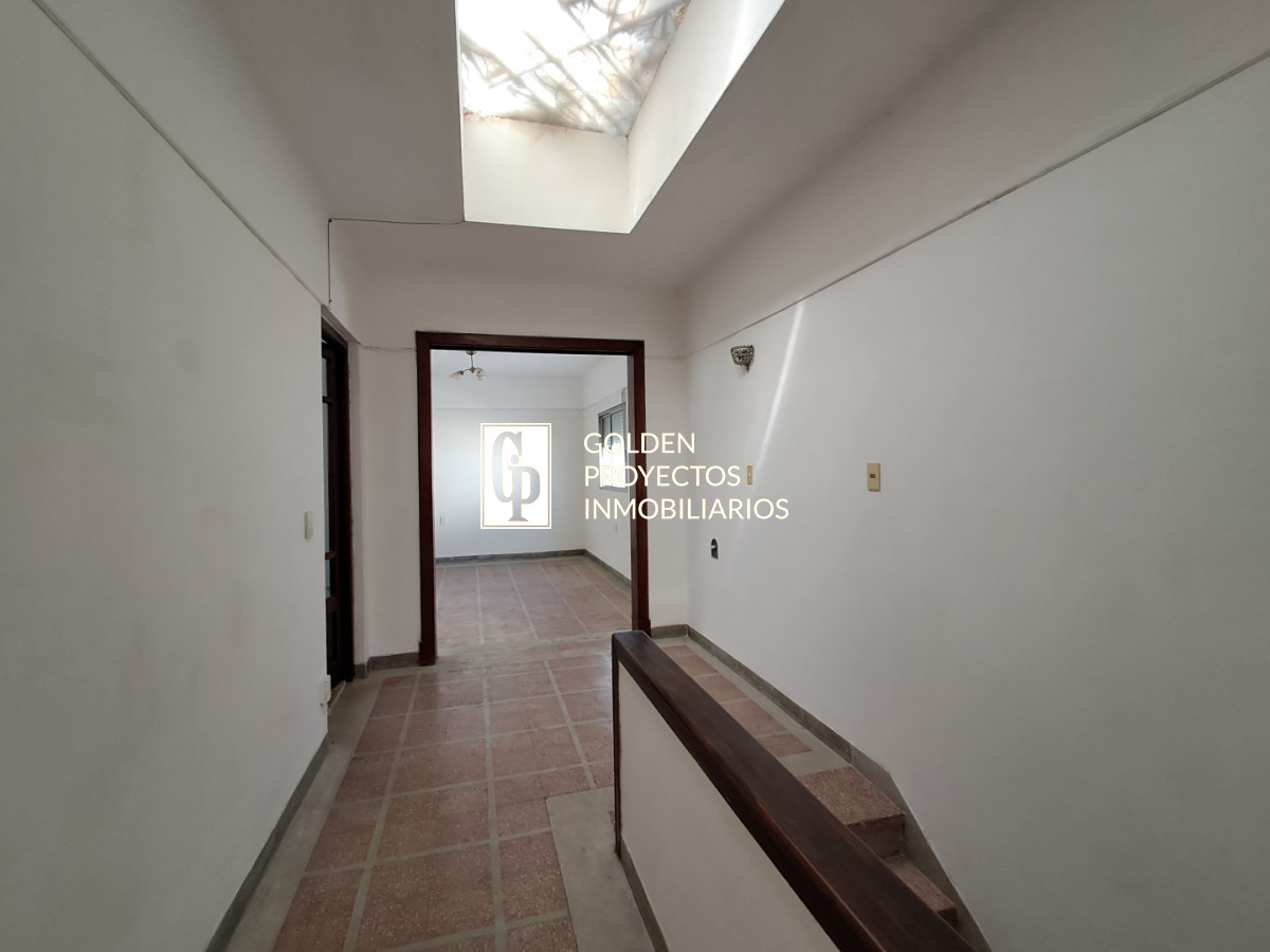 Casa ID.826/ - Casa en Venta Cuatro Dormitorios Balcón y Terraza en Unión