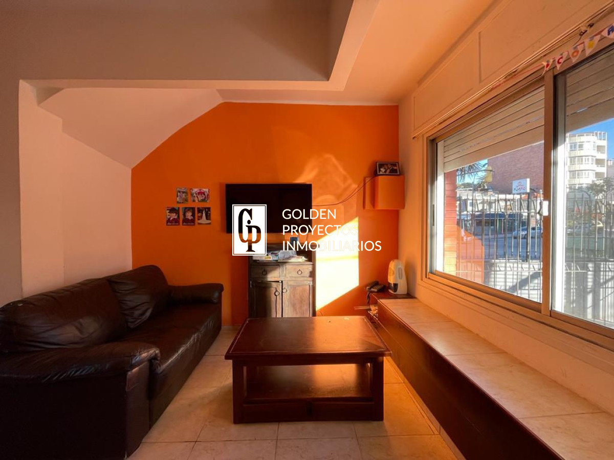 Casa ID.18 - Casa en  Venta Malvin 3 dorm 2 baños y Cochera