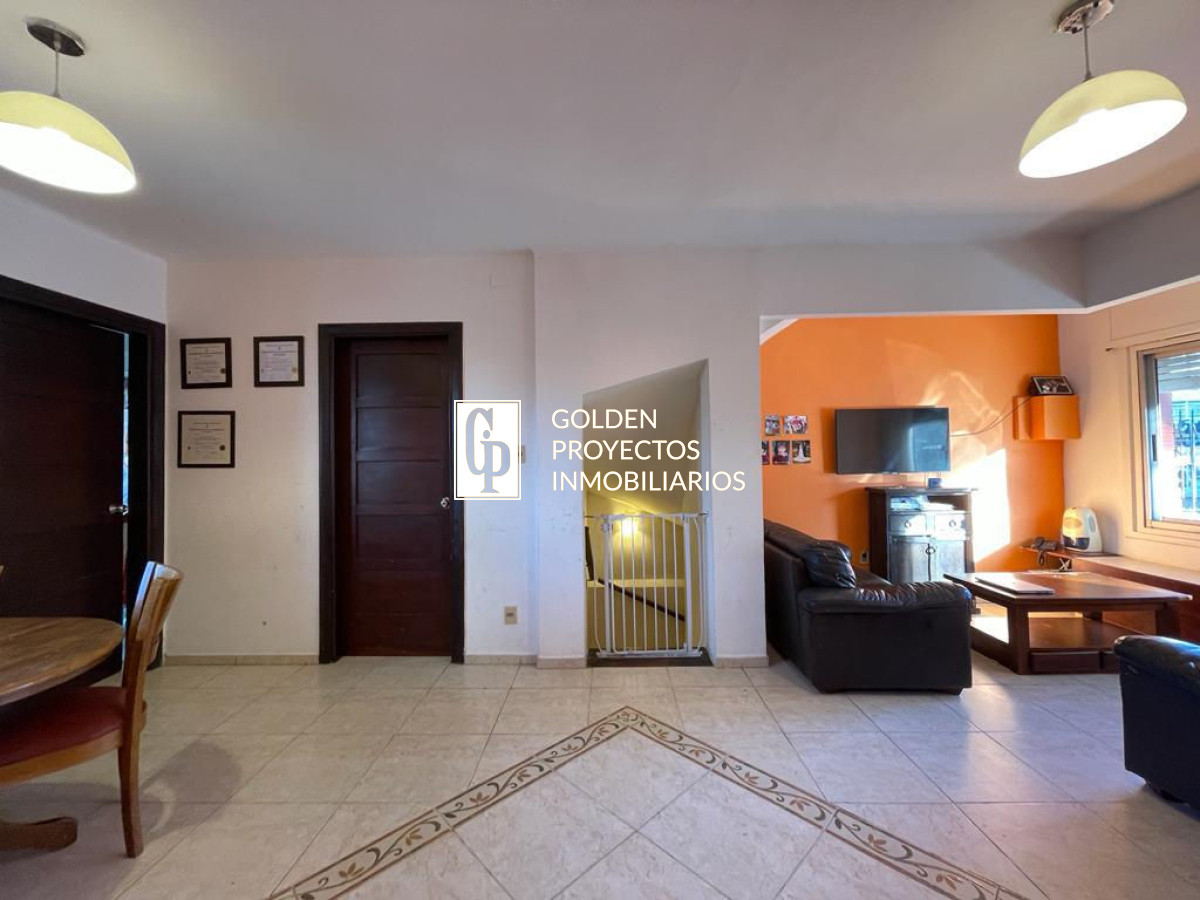 Casa ID.18 - Casa en  Venta Malvin 3 dorm 2 baños y Cochera