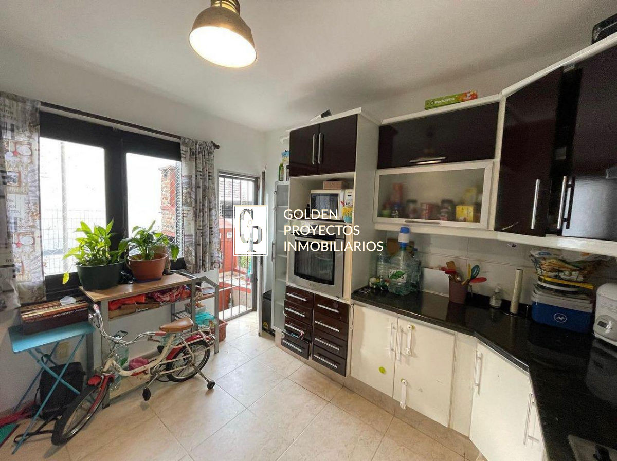 Casa ID.18 - Casa en  Venta Malvin 3 dorm 2 baños y Cochera