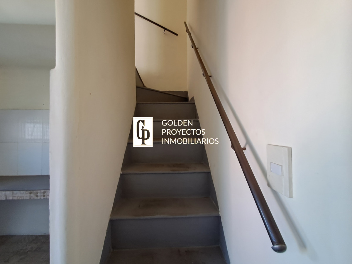Casa ID.826/ - Casa en Venta Cuatro Dormitorios Balcón y Terraza en Unión
