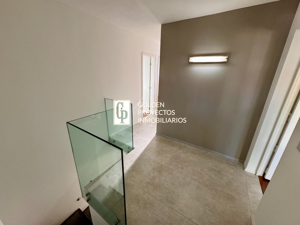 Casa ID.511 - Casa En Alquiler de 4 Dormitorios En Pocitos
