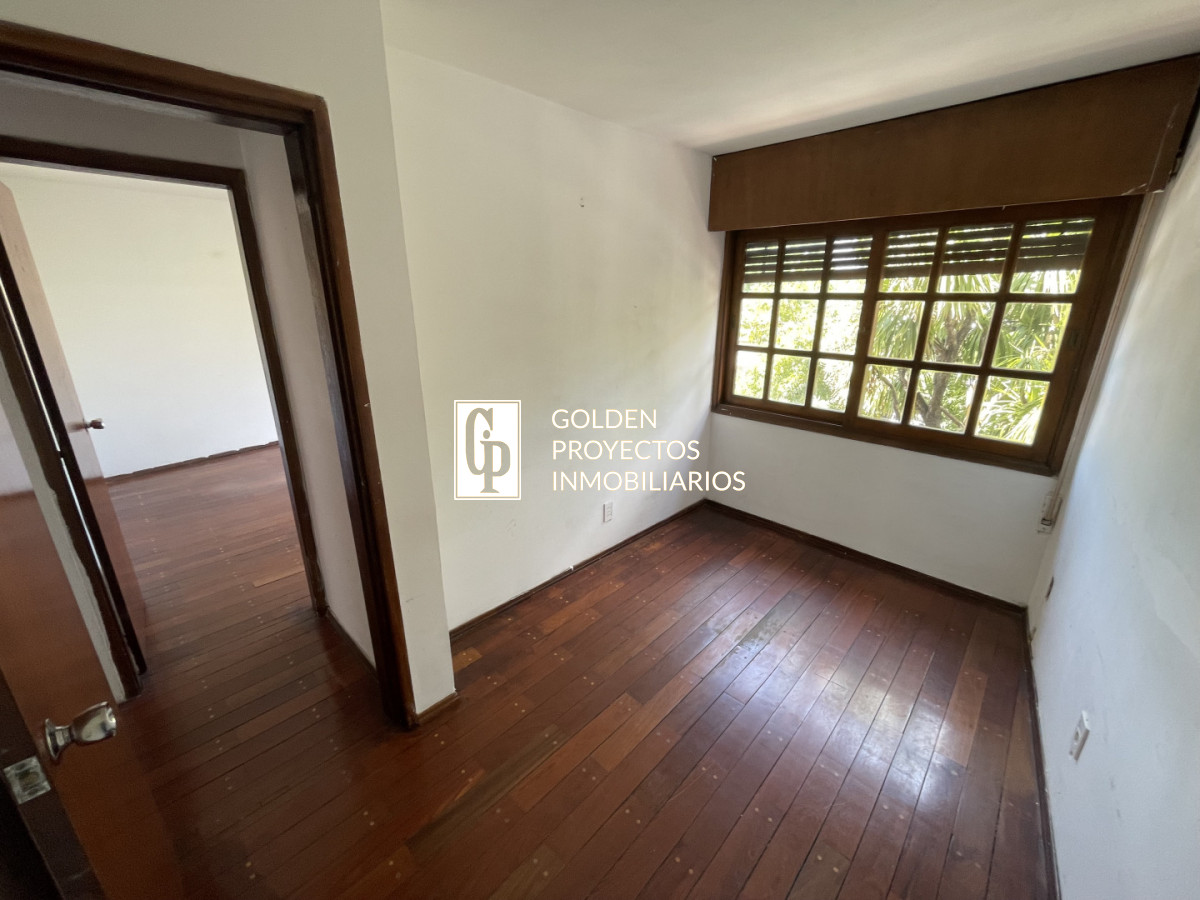 Casa ID.702/Casa- -apartamento-en-venta,4-dormitorios-y-garage,Buceo. - Casa + apartamento en venta,4 dormitorios y garage,Buceo.