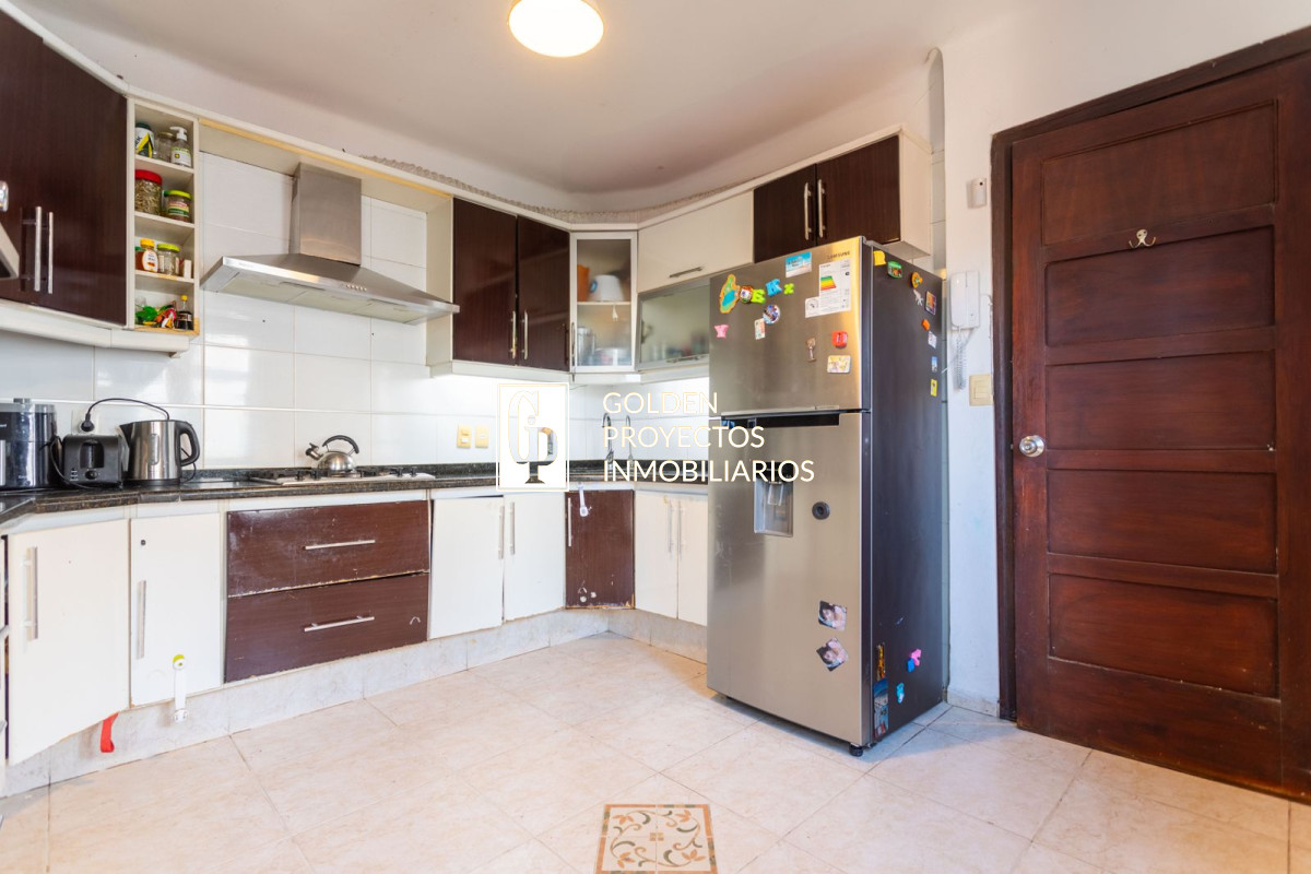 Casa ID.18 - Casa en  Venta Malvin 3 dorm 2 baños y Cochera