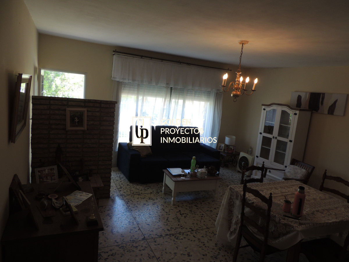 Casa ID.461/Casa-en-venta,4-dormitorios,Sayago. - Casa en venta,4 dormitorios,Sayago.
