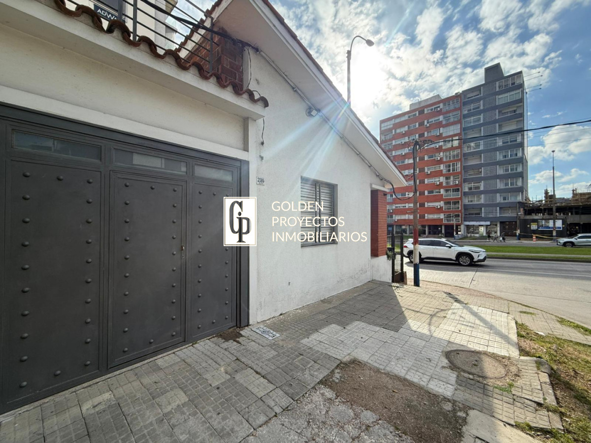 Casa ID.875/Casa-en-Venta-3-dormitorios-y-Garage-Parque-Batlle - Casa en Venta 3 dormitorios y Garage Parque Batlle