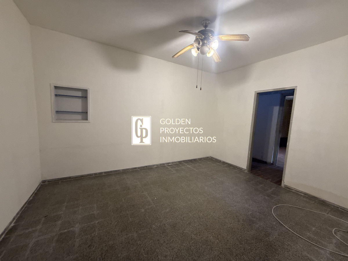 Casa ID.782 - Casa en Alquiler 3 o 4 dormitorios y cochera Nuevo Centro 