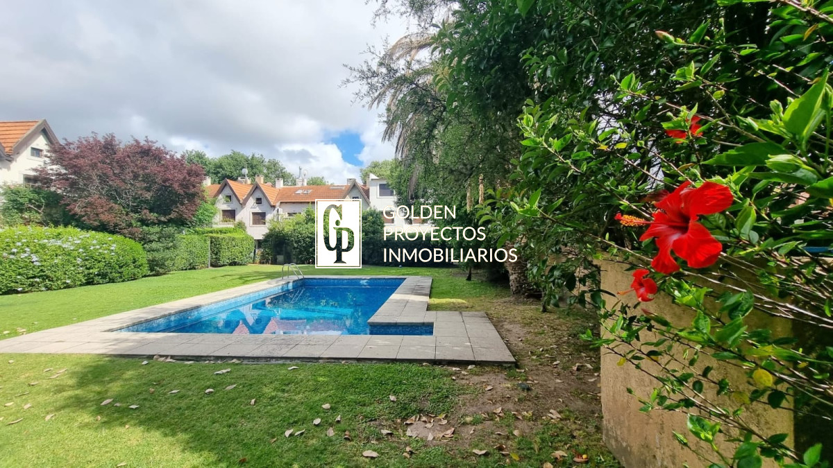 Casa ID.512 - Casa En Alquiler de 3 Dormitorios Carrasco