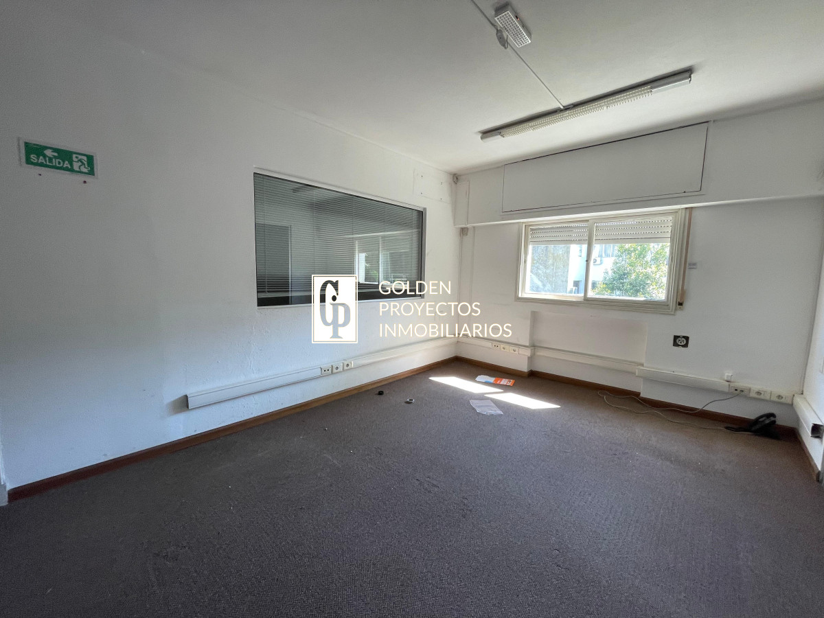 Casa ID.269/Casona-en-Venta-Bv.-Artigas-y-Charrua-828m2- - Casona en Venta Bv. Artigas y Charrua 828m2 