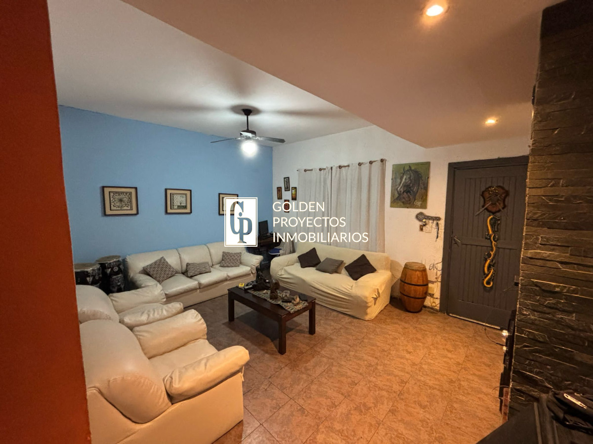 Casa ID.456 - Casa en venta, 4 dormitorios, Sayago.