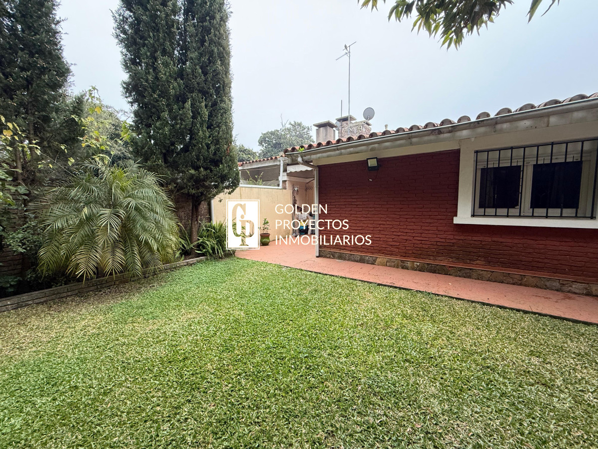 Casa ID.548/Casa-en--Venta--4-dormitorios-,-en-Atlántida- - Casa en  Venta  4 dormitorios , en Atlántida 