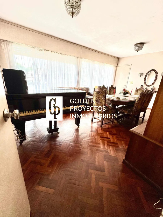 Casa ID.487 - Casa en Venta 3 Dormitorios 2 baños en planta alta , Malvin