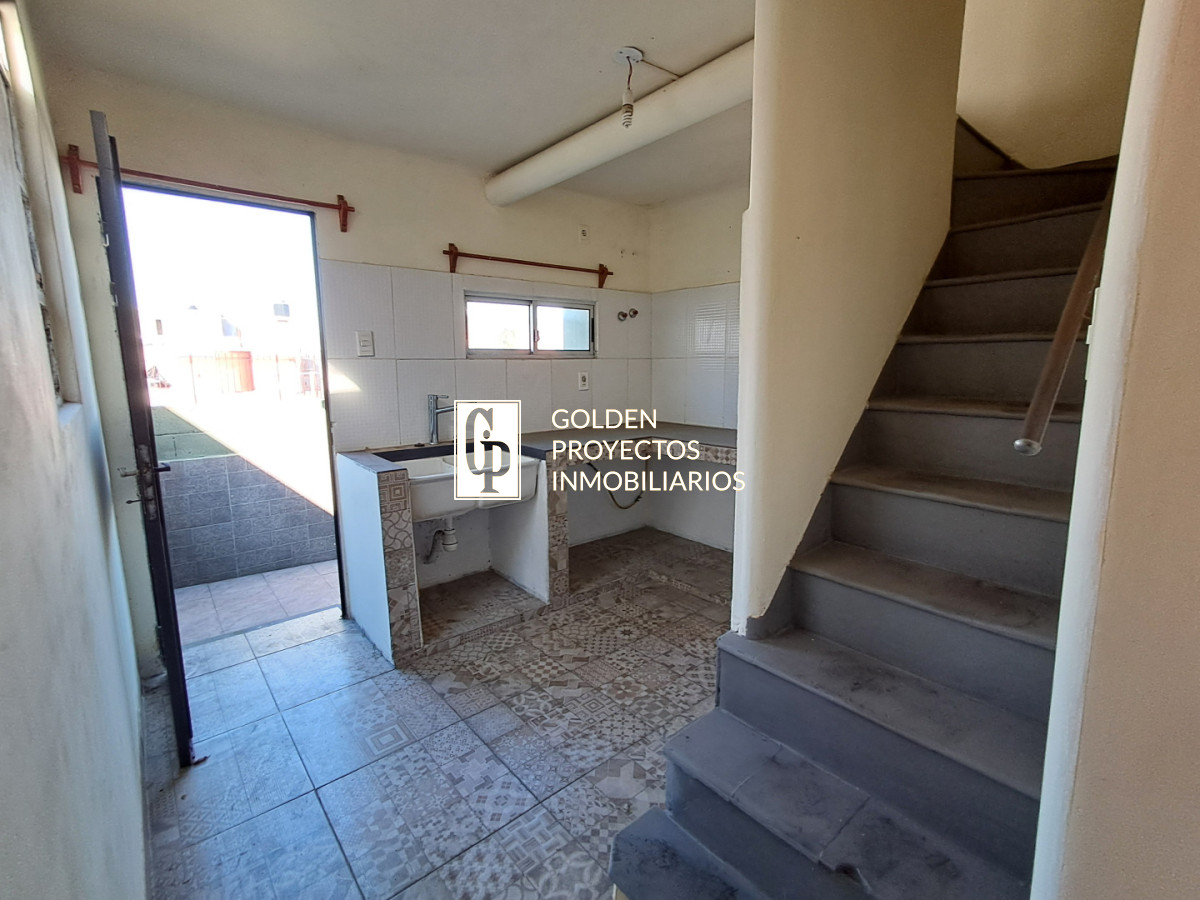 Casa ID.826/ - Casa en Venta Cuatro Dormitorios Balcón y Terraza en Unión
