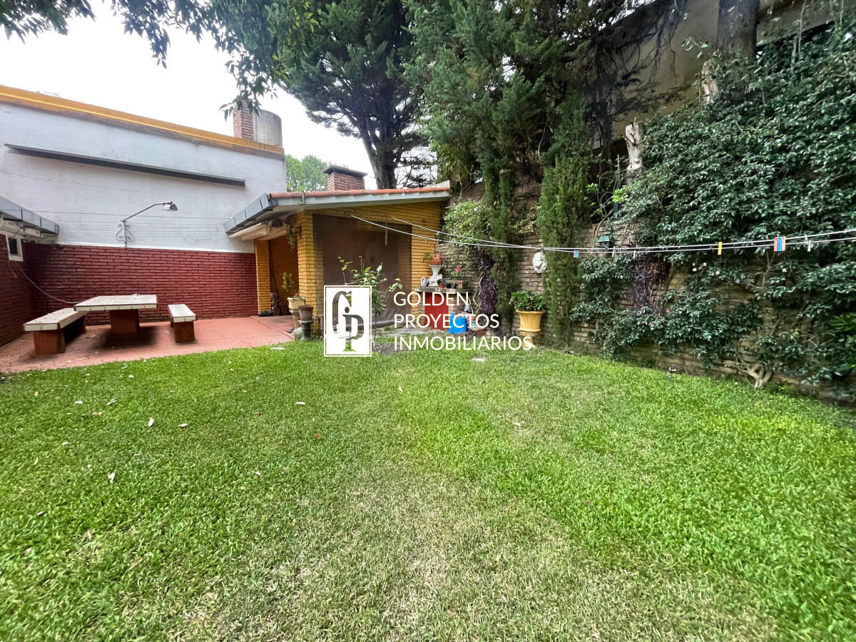 Casa ID.548/Casa-en--Venta--4-dormitorios-,-en-Atlántida- - Casa en  Venta  4 dormitorios , en Atlántida 