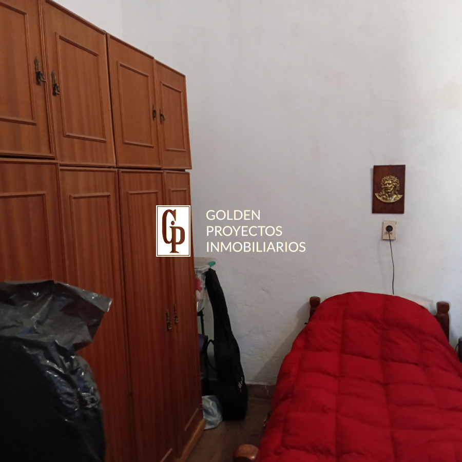 Casa ID.817/Casa-en-venta--2--dormitorios-,-cochera-,-2-cocinas-,--patio- - Casa en venta  2  dormitorios , cochera , 2 cocinas ,  patio 