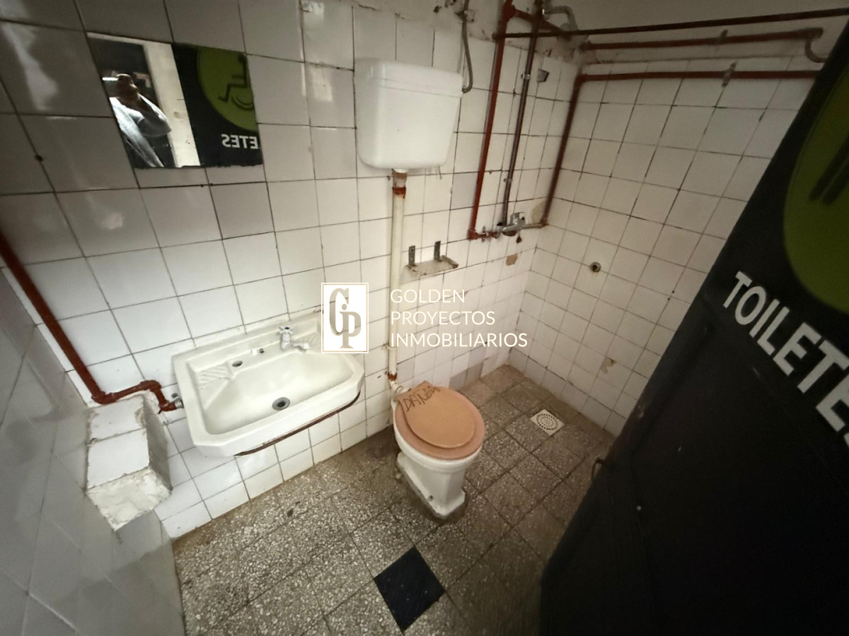 Casa ID.777/ - Casa en Venta 8 dormitorios Padrón Único en Cordón 