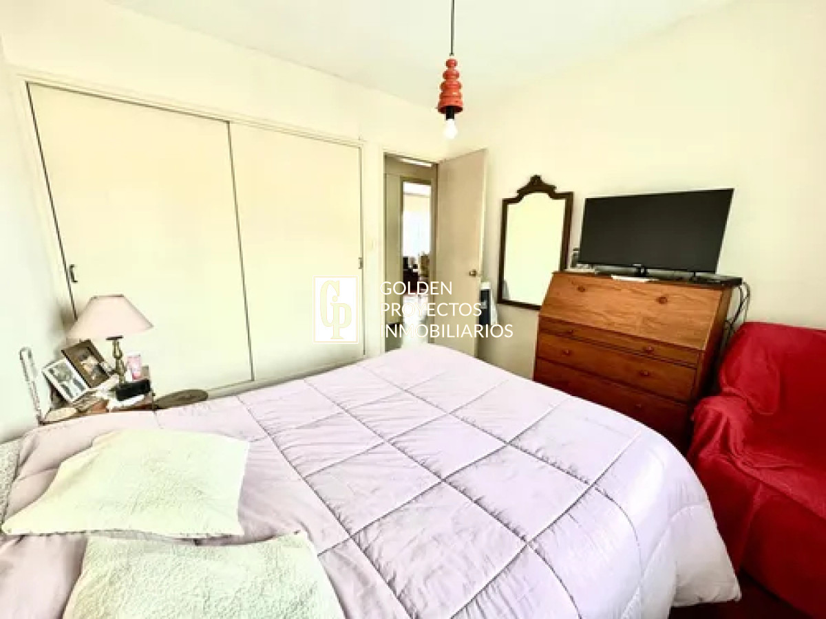 Casa ID.487 - Casa en Venta 3 Dormitorios 2 baños en planta alta , Malvin