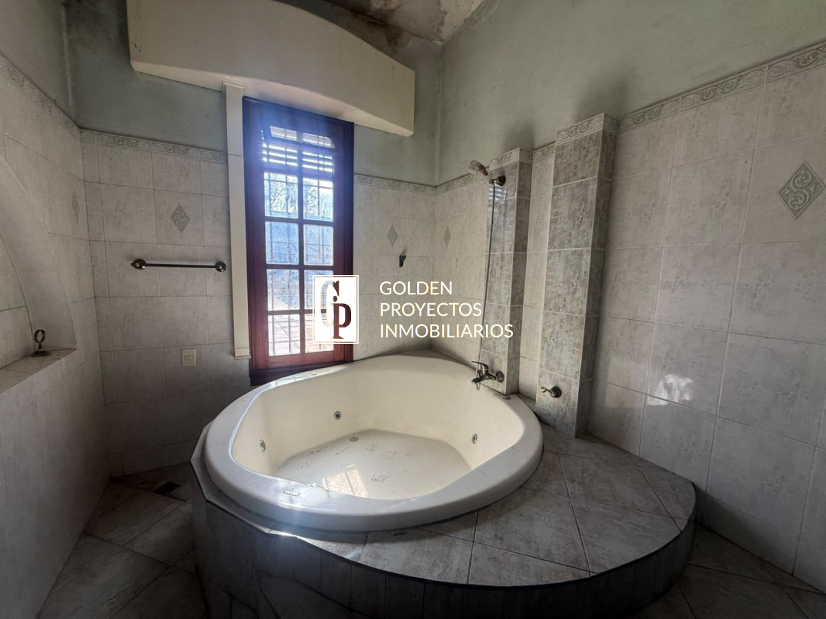 Casa ID.889 - Casa + local en Venta 3 dormitorios y Piscina en Unión 