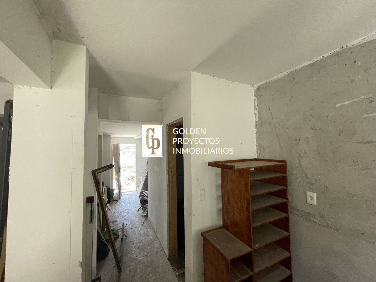 Casa ID.700 - Casa en venta,3 dormitorios,Belvedere.